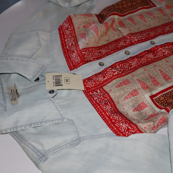 Lucky Brand Denim Chambray Bandana Shirt - Picture 6 of 7